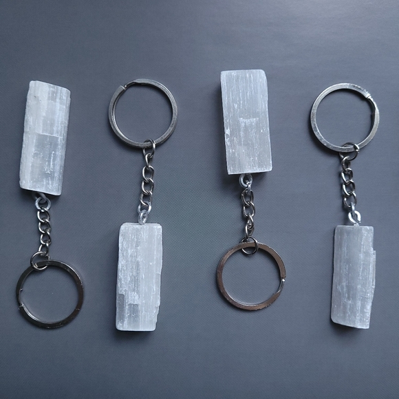 crystals Accessories - SELENITE SATIN SPAR keychain